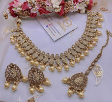 Load image into Gallery viewer, BANI Antique Gold Polki Kundan Necklace Set - Gold