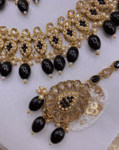 Load image into Gallery viewer, BANI Antique Gold Polki Kundan Necklace Set - BLACK
