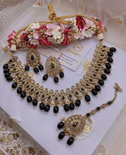 Load image into Gallery viewer, BANI Antique Gold Polki Kundan Necklace Set - BLACK