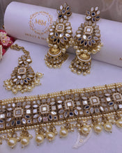 Load image into Gallery viewer, Antique gold MANI Mirror Kundan necklace Set