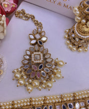 Load image into Gallery viewer, Antique gold MANI Mirror Kundan necklace Set