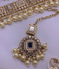 Load image into Gallery viewer, Antique gold MANI Mirror Kundan necklace Set