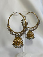 Load image into Gallery viewer, Patola Jhumka Bali