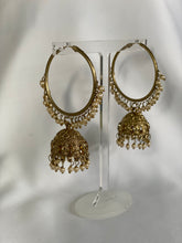 Load image into Gallery viewer, Patola Jhumka Bali