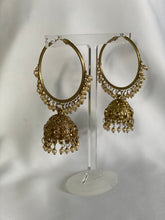 Load image into Gallery viewer, Patola Jhumka Bali