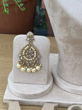 Load image into Gallery viewer, Bhavi Necklace Set - Antique Gold