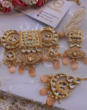 Load image into Gallery viewer, Peach Beautiful INDIAN KUNDAN NECKLACE,Kundan Necklace Set
