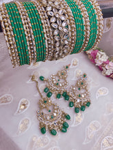 Load image into Gallery viewer, Green Bangles set
