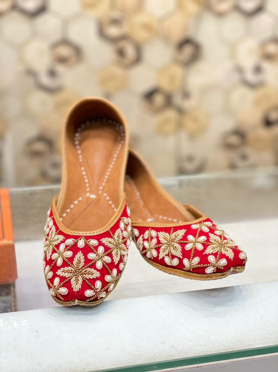 Punjabi Jutti- RED with White Pearl Treasure