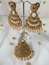 Load image into Gallery viewer, &#39;PRABH&#39; ANTIQUE GOLD Tikka Set - VARIOUS COLOUR
