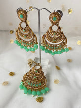 Load image into Gallery viewer, &#39;PRABH&#39; ANTIQUE GOLD Tikka Set - VARIOUS COLOUR
