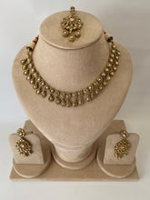 Load image into Gallery viewer, CHANCY Antique gold Polki Kundan necklace Set
