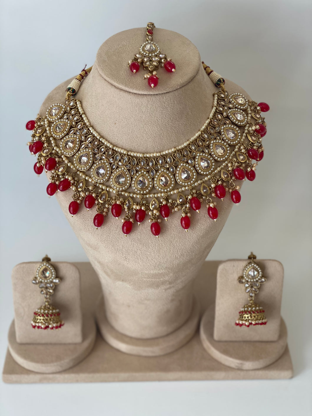 RED ANTIQUE GOLD 'AVREEN' NECKLACE JEWELLERY SET WITH JHUMKI EARRINGS