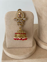 Load image into Gallery viewer, RED ANTIQUE GOLD &#39;AVREEN&#39; NECKLACE JEWELLERY SET WITH JHUMKI EARRINGS
