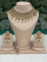 Load image into Gallery viewer, ANTIQUE GOLD &#39;MULTANI&#39; NECKLACE JEWELLERY SET WITH JHUMKI EARRINGS
