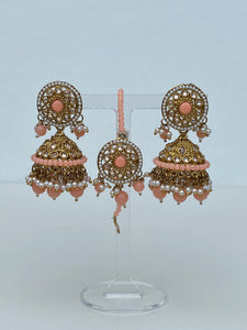 Aleena Earrings & Tikka set Peach