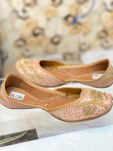 Traditional Pubjabi jutti khussa shoes indian shoes mojari flip flop sandal slipper flat shoes wedding shoes bridal shoes fancy women shoes