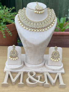 Bhavi Necklace Set - Antique Gold