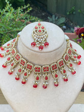 Load image into Gallery viewer, ANTIQUE GOLD &#39;NAINA&#39; NECKLACE SET- RED
